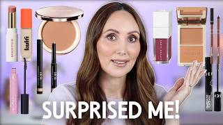 New Makeup Tested - These Ones Stood Out!
Hi everyone, today Im sharing my thoughts on some new makeup! New Laura Mercier balm, new Dior shadow stick, Milani mascara, Fenty blush, Morphe & Sephora Collection! These are my honest thoughts after wearing them for weeks, not first impressions! Let me know what you think!
Love Carmel xx
Sephora Collection Fluff & Fix Brow Wax
https://go.shopmy.us/p-56719500 (EU)
https://go.shopmy.us/p-56719480 (US)
Kulfi Main Match Concealer (Coco Crush)
https://go.shopmy.us/p-56719460 (EU)
https://go.shopmy.us/p-56719431 (US)
Laura Mercier Tinted Blur Balm (02)
https://go.shopmy.us/p-56719043 (EU)
https://go.shopmy.us/p-56719062 (US)
https://go.shopmy.us/p-56719213 (LM)
Morphe Cheek Thrills Bronze & Tone Duo (Maui Surf)
https://go.shopmy.us/p-56719739 (EU)
https://go.shopmy.us/p-56719768 (US)
Fenty Shake N Play Liquid Blush (WildBerry Whip)
https://go.shopmy.us/p-56718949 (EU)
https://go.shopmy.us/p-56718891 (US)
https://go.shopmy.us/p-56719285 (Fenty)
Dior Diorshow Flash Stick Eyeshadow (Beige Mitzah)
https://go.shopmy.us/p-56719975 (EU)
https://go.shopmy.us/p-56719914 (Dior)
Milani Highly Rated Fan Club Fanning Mascara
https://go.shopmy.us/p-56719353 (EU)
https://go.shopmy.us/p-56719312 (US)
Sephora Collection 8HR Colourful Lip Liner (02 Soft Suede)
https://go.shopmy.us/p-56719584 (EU)
https://go.shopmy.us/p-56719547 (US)
Morphe Liplock Glossy Lipstick (Caught Rose)
https://go.shopmy.us/p-56719715 (EU)
https://go.shopmy.us/p-56719605 (US)
Morphe M100 Dual-Ended Foundation & Concealer Brush
https://go.shopmy.us/p-56721583 (EU)
https://go.shopmy.us/p-56721663 (US)
Morphe M160 Dual-Ended Powder Brush
https://go.shopmy.us/p-56721746 (EU)
https://go.shopmy.us/p-56721708 (US)
Loréal Paris Lumi Le Glass Highlighter Stick (610 Glassy Pearl Eclat)
https://go.shopmy.us/p-52845789 (EU)
https://go.shopmy.us/p-52845894 (US)
Chapters ⏰
00:00 Intro
00:55 Sephora Brow Wax
02:44 Kulfi Concealer
07:27 Laura Mercier Balm
13:39 Morphe Bronzer
19:06 Fenty Blush
23:11 Dior Shadow Stick
26:22 Milani Mascara
30:56 Sephora Lip Liner
32:10 Morphe Lip Lock
35:21 Finished Look & Final Thoughts
*This video is NOT sponsored, but the video description contains affiliate links. I am awarded a small commission for purchases made through these links, at no added cost to yourself. Your support is truly appreciated ☺️ Please be assured that every product recommendation is absolutely genuine and bought with my own money - unless specifically marked as GIFTED.*
*DISCOUNT CODES:*
*BK BEAUTY Brushes 10% Discount Code: CARMEL10*
https://go.shopmy.us/p-13182696
*ZIIP Halo 10% Discount Code: CARMEL*
https://go.shopmy.us/p-28807619
*QURE LED Light Therapy Mask 10% discount link*
https://www.qureskincare.com/CARMEL75417
*CALECIM 15% Discount Code: CARMEL*
https://go.shopmy.us/p-23725894
*U Beauty 20% Discount Code: CARMELNICOLEBEAUTY20*
Banish Skincare Discount: https://www.banish.com/CARMEL (Code Carmel)
*Dreame AirStyle Pro US 10% Discount Code: CARMEL* https://go.shopmy.us/p-48698542
My Skin Information: 🙋♀️
Age 43 with dry skin. Light/medium olive skin with muted warm undertones. Hyperpigmentation, rosacea & broken capillaries.
My foundation preferences: 😊
Light to medium coverage, has to be buildable. I prefer a luminous, glowy or soft satin finish.
My Foundation Shades:
* Nars Light Reflecting Foundation: Shade Patagonia
* ELF Soft Glam Satin Foundation: Shade 25
* Maybelline Lumi Matte Foundation: Shade 128
* Fenty Soft’lit Naturally Luminous Foundation: Shade 225
* Haus Labs Triclone Skin Tech Foundation: Shade 210
* Charlotte Tilbury Beautiful Skin Foundation: Shade 5N
* L’Oreal True Match Foundation: Shade 3N
* Armani Luminous Silk: Shade 5.3
* Chanel Les Beiges Healthy Skin Foundation: Shade B30
* Makeup Forever HD Skin Hydra Glow Foundation: Shade 1N14
*Enquiries: carmelnicolebeauty@gmail.com* New Makeup Tested - These Ones Stood Out!