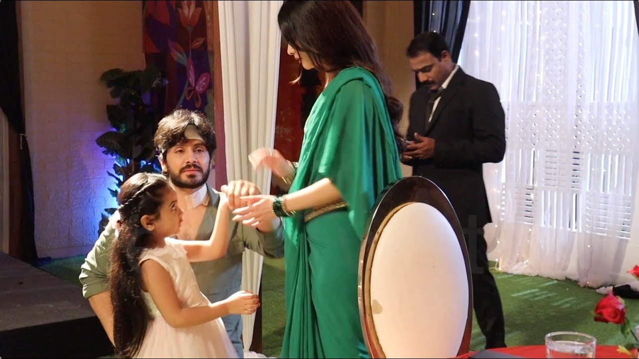 Ghum Hai Kisikey Pyaar Meiin On Location Savi Sai and Neil, behind the scenes