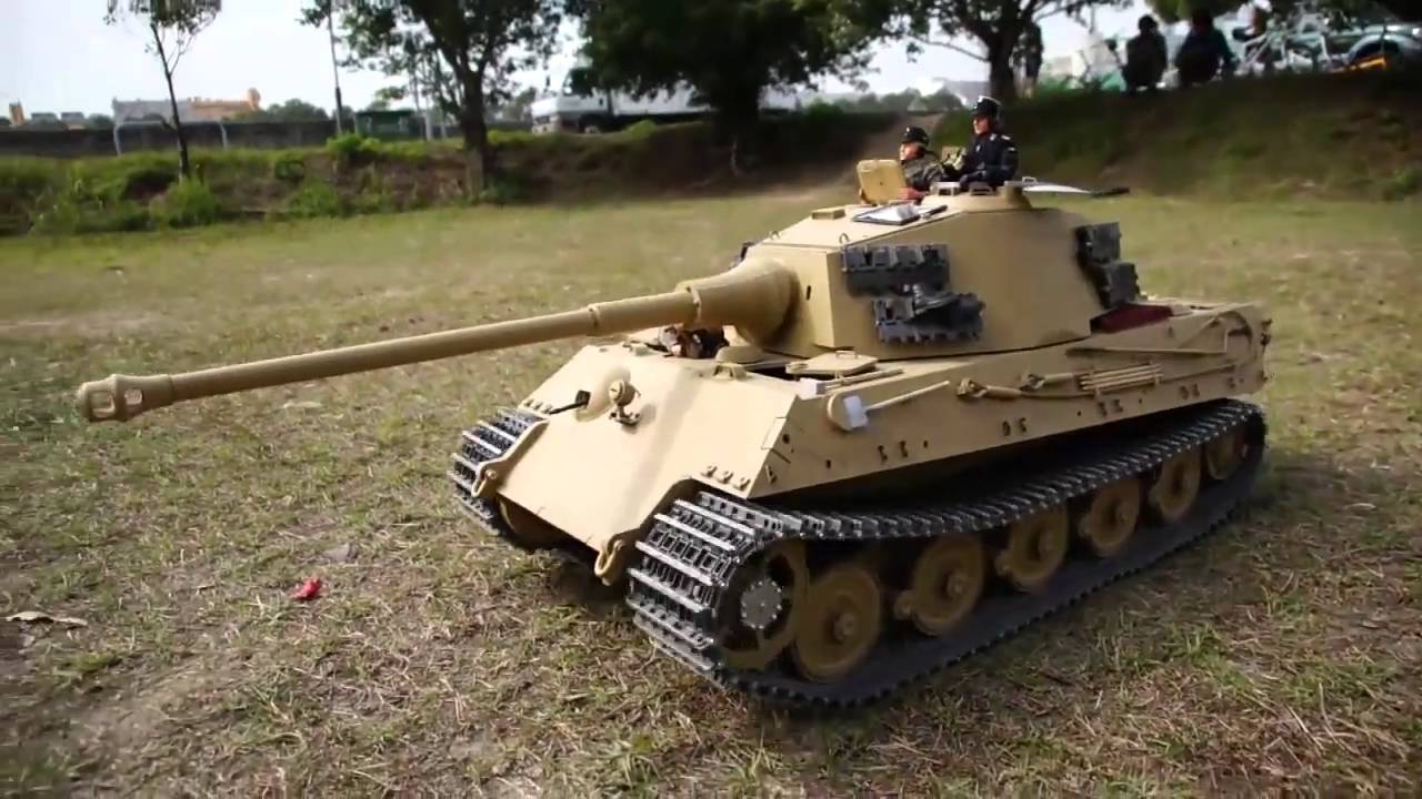 1/6 scale Armortek Tank military exercises on NamSunWai at HK 4/12/2010 ...