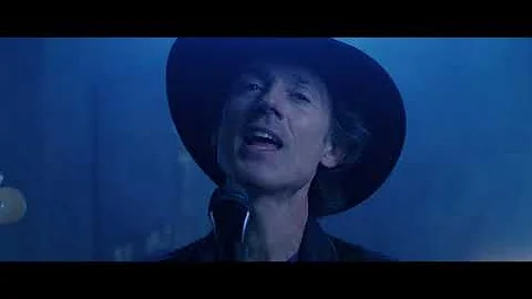 Mark Winters - Signal  [Official  Music Video]