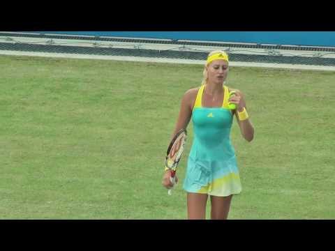 Kristina Mladenovic Birmingham 2013 1)