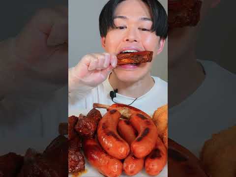 Mukbang ASMR Bone-in Sausages, Spare Ribs and Onion Rings 骨付きソーセージ スペアリブ オニオンリング #shorts