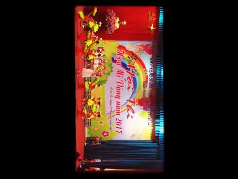 Video Khi cháu nhìn ảnh Bác - YouTube