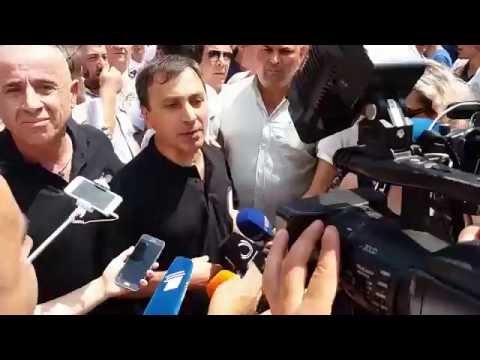 ენმ-ის ბათუმის ოფისთან სააკაშვილისა და გიულენის ფიტულები დაწვეს