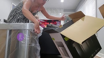 Unboxing simplehuman voice action trash can