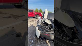 Truck crash on GTR , McLaren , and SUV acura￼