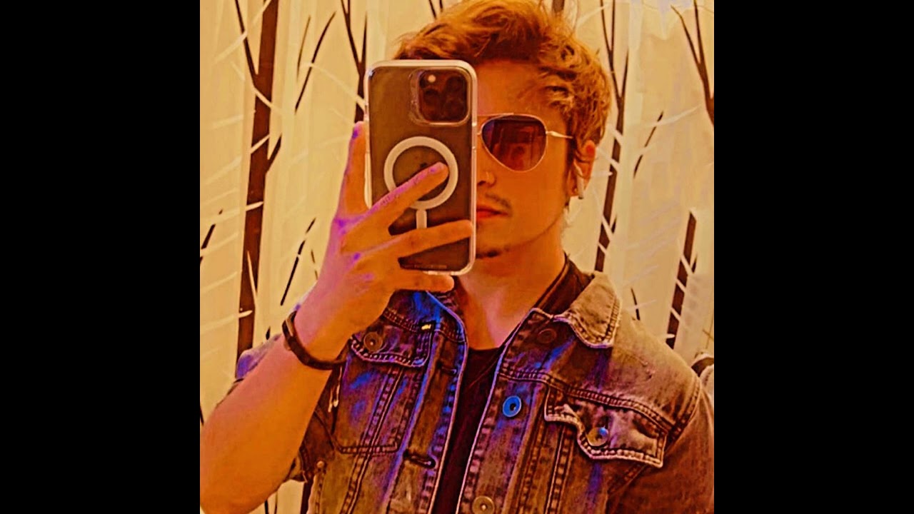 Watch Sam LA - Dos Coronas (Portada Oficial) on YouTube Watch Sam LA - Dos Coronas (Portada Oficial) on YouTube