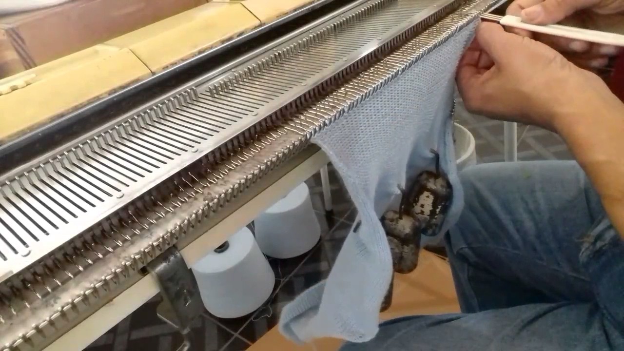 Calça com pezinho para 1 ano trico