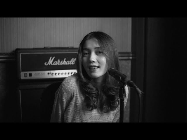 Utha Likumahuwa - Sesaat Kau Hadir (Cover) | Julia Choirani class=