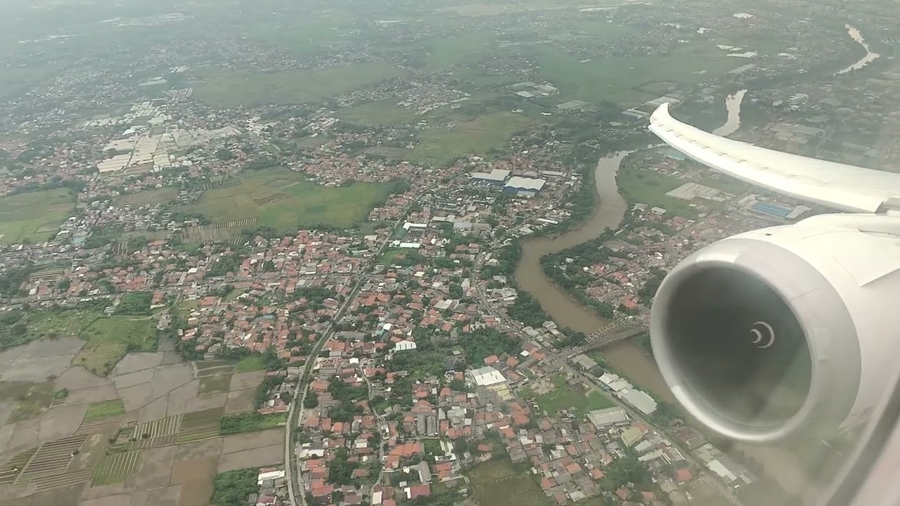 Heavy Takeoff and Trent Buzzsaw. EgyptAir 787-9 Dreamliner takeoff from WIII