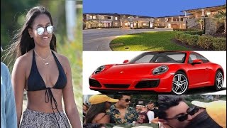 Sasha Obama- Lifestyle | Net worth | Young | houses | Boyfriend | Family | Biography | Information