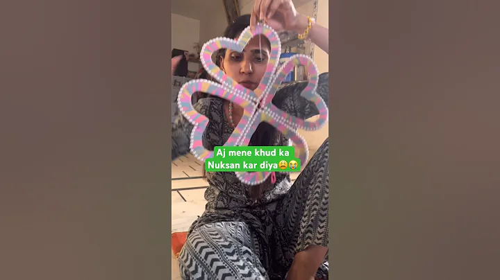 DIY Divya's wall hanging made of tod diya 😩😭 / Easy Handmade wall hanging / Ghamu Saran #shorts