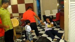 Bua Tiec Chia Tay Phong