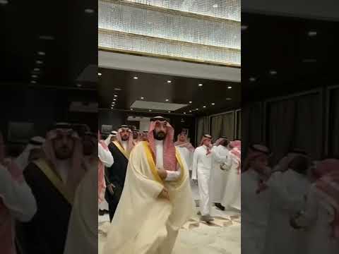 الامير بندر بن متعب بن عبدالله توفى اليوم والجنازة بعد صلاة العصر في الرياض بمسجد الامام