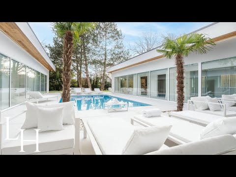 Touring a £2,675,000