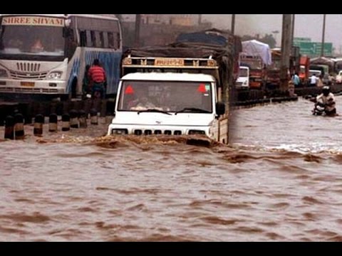 Gurugram: Rain, Flood & Traffic Jams