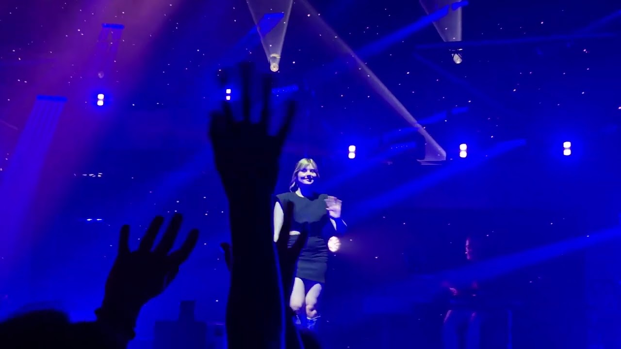 Concert Star Academy promo 2024, 27 avril 2025 Ebony et Marine "Never enough" au Zénith de Rouen