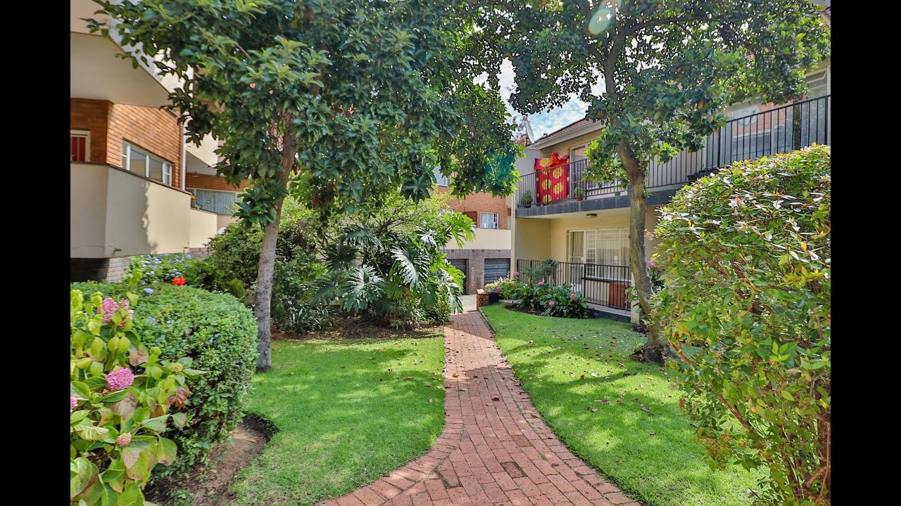 2 Bed, 2.5 Bath Duplex for sale in Ferndale. R950 000. Call Graeme to