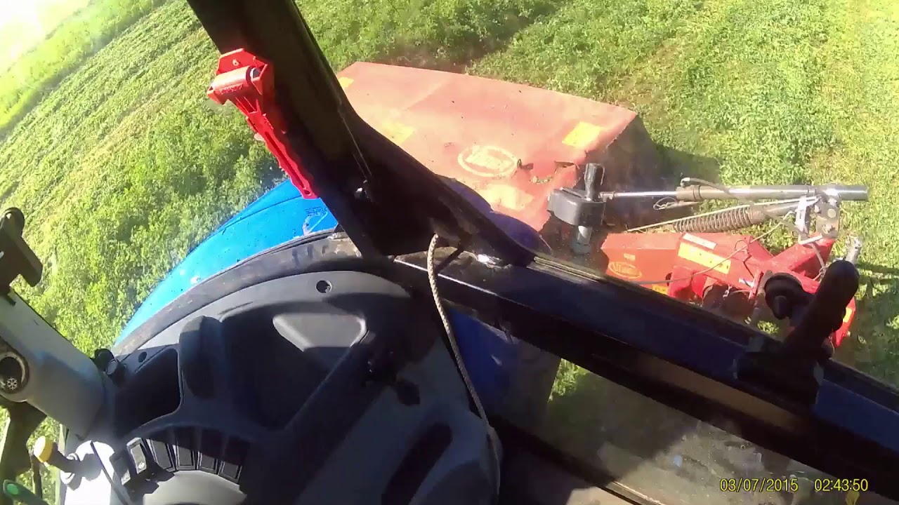 New holland T4 85 and Vicon extra 124