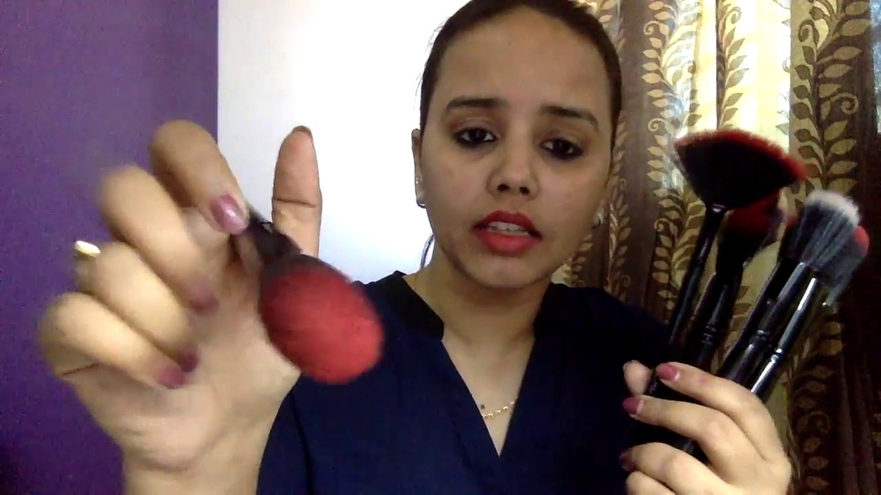 Looking for a Makeup brush set?? Dream Maker 24 piece Makeup Brush Set with Red Leather Case