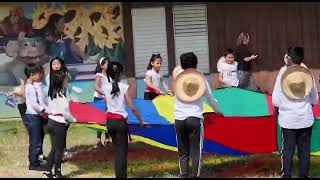 Hirsch Elementary 3rd Grade Spring Program 2023 Parachute Dance