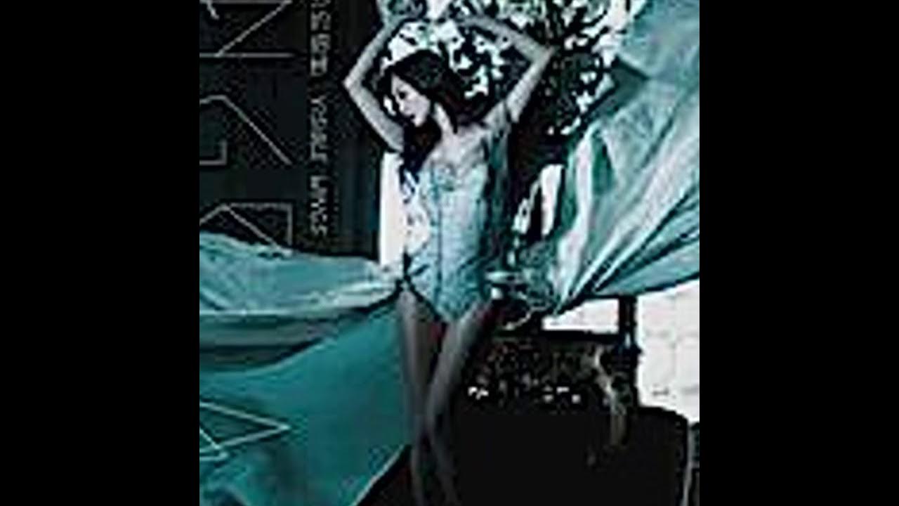 Angela Chang 张韶涵 《淋雨一直走 | Keep Walking》 Angela Chang 张韶涵 《淋雨一直走 | Keep Walking》
