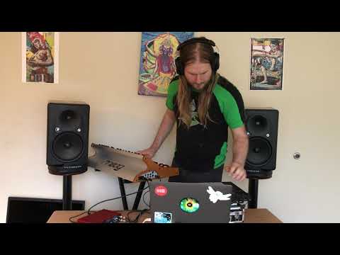 Ableton Live Looping Moog Subsequent 37 - Synapse