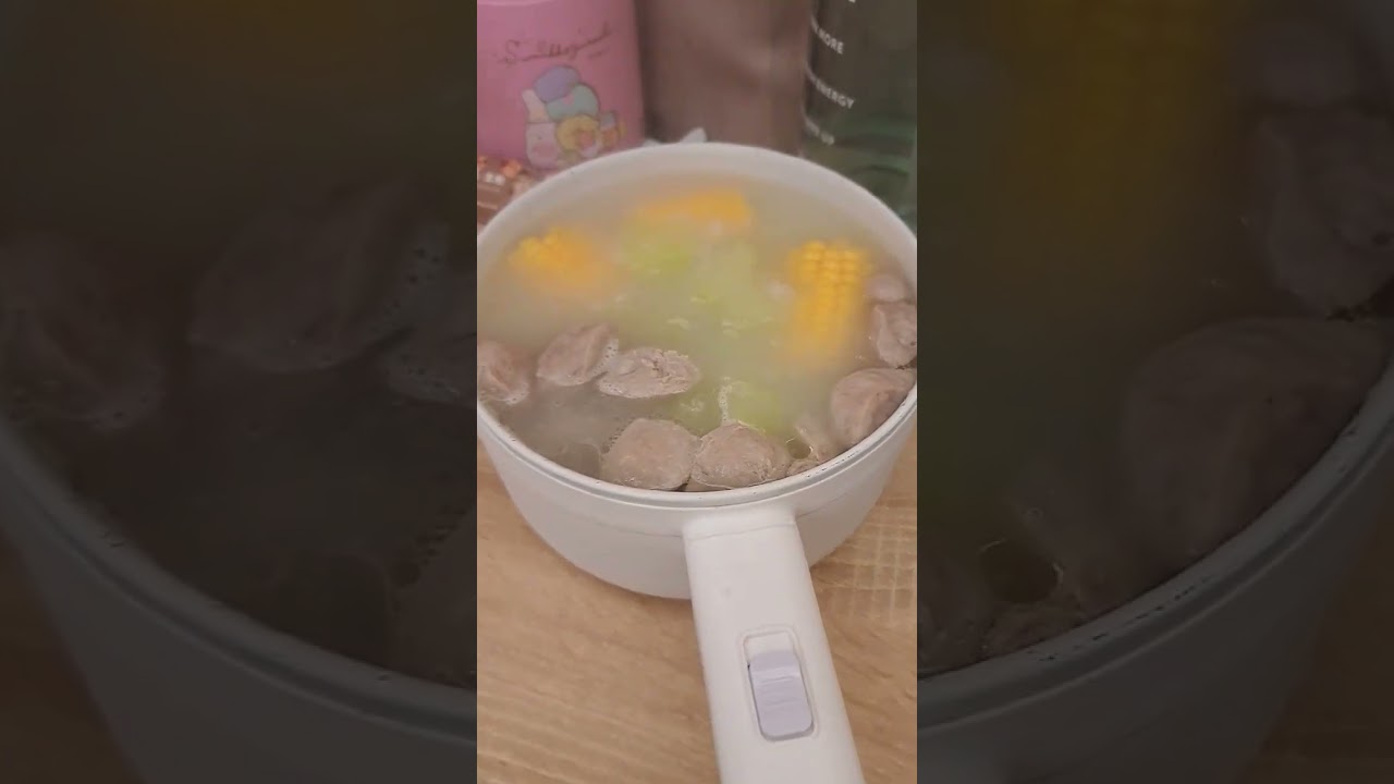 台湾料理 大黃瓜排骨玉米貢丸湯