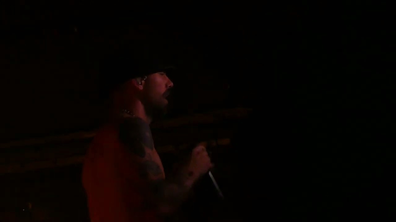 Sonreal - "Dive Bar" (Live in Boston)