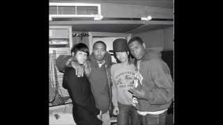 Watch New Royales Minutes Of Moog video