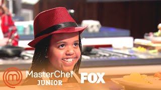 Ivy Lets Aarón Taste Her Breakfast Dish | Season 7 Ep. 1 | MASTERCHEF JUNIOR