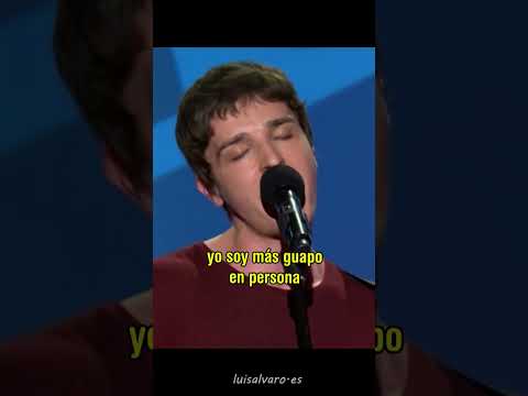 Más guapo en persona
