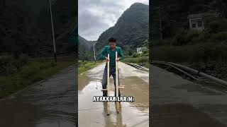 Ayakkabıyı Islatmadan Karşıya Geçti