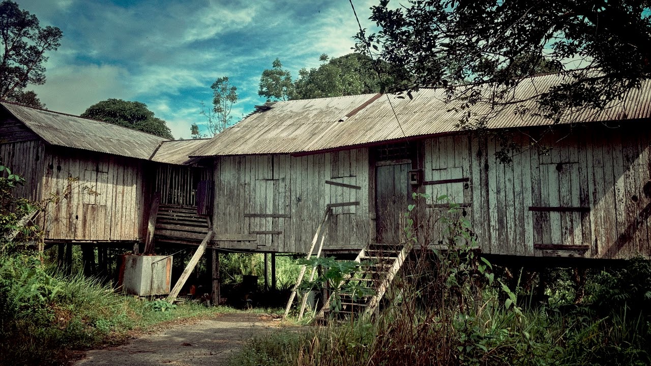 An Abandoned House at Sungai Bidut Village
