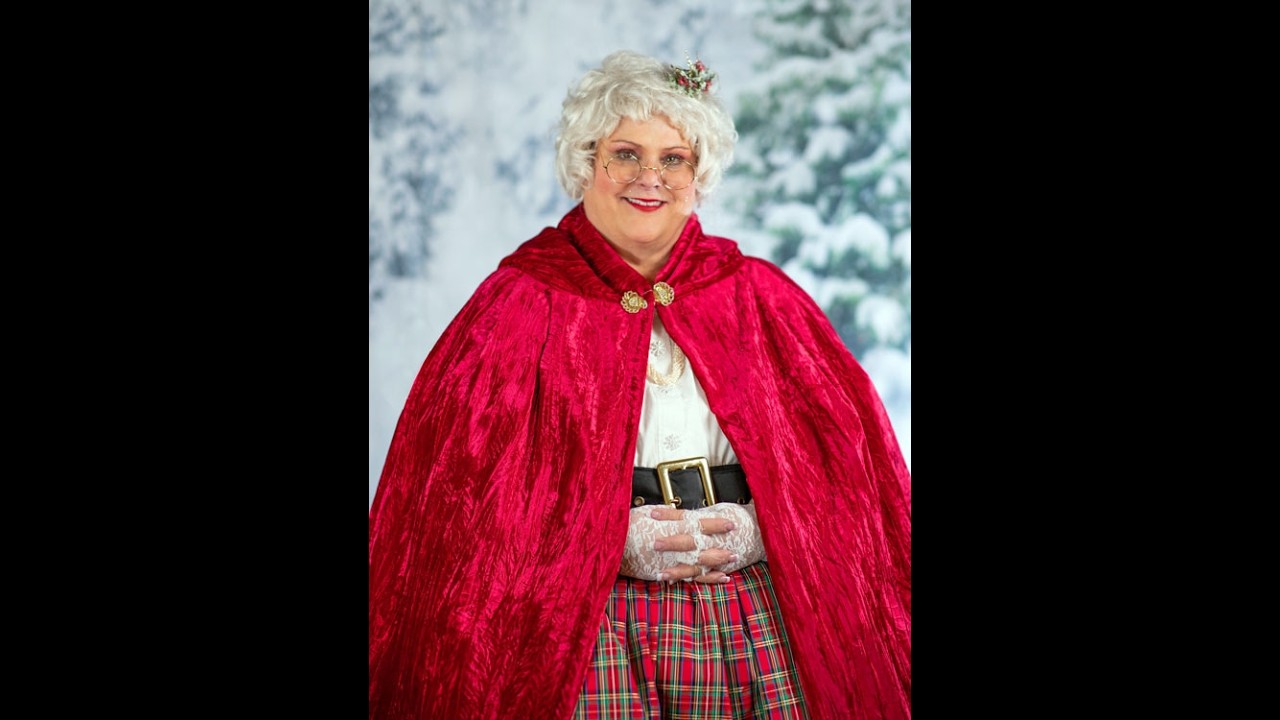 🤶🏻🎄Merry Mrs. Claus Greets Children at a Holiday Fair in Washougal WA🎁❄️