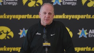 Phil Parker discusses Iowa's linebackers
