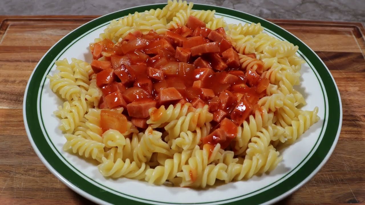 So haben wir es in der DDR gemacht! | Nudeln mit Tomatensoße und ... So haben wir es in der DDR gemacht! | Nudeln mit Tomatensoße und ...