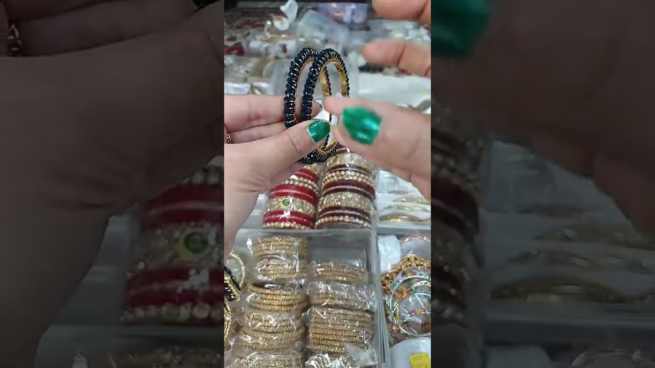 মাত্র- ১৫০/- টাকায় ব্রাইডাল চুড়ি। 