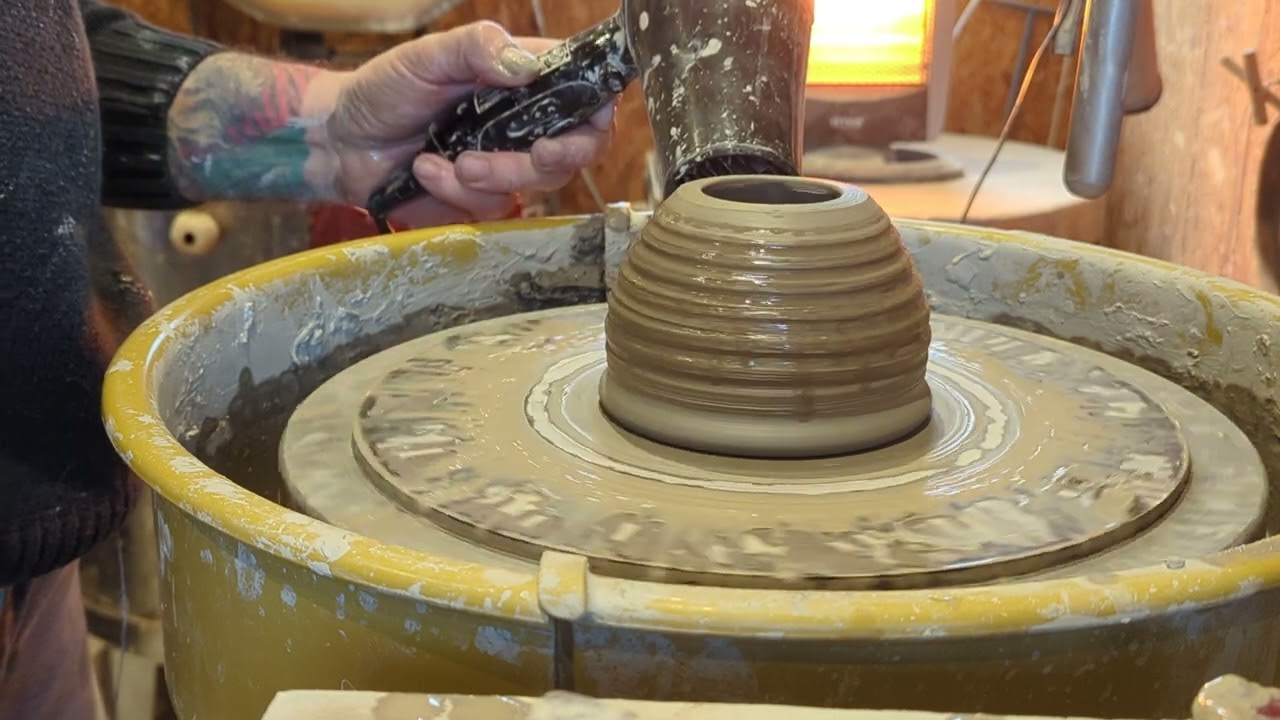 👉 “Just playing with clay – going with the flow”