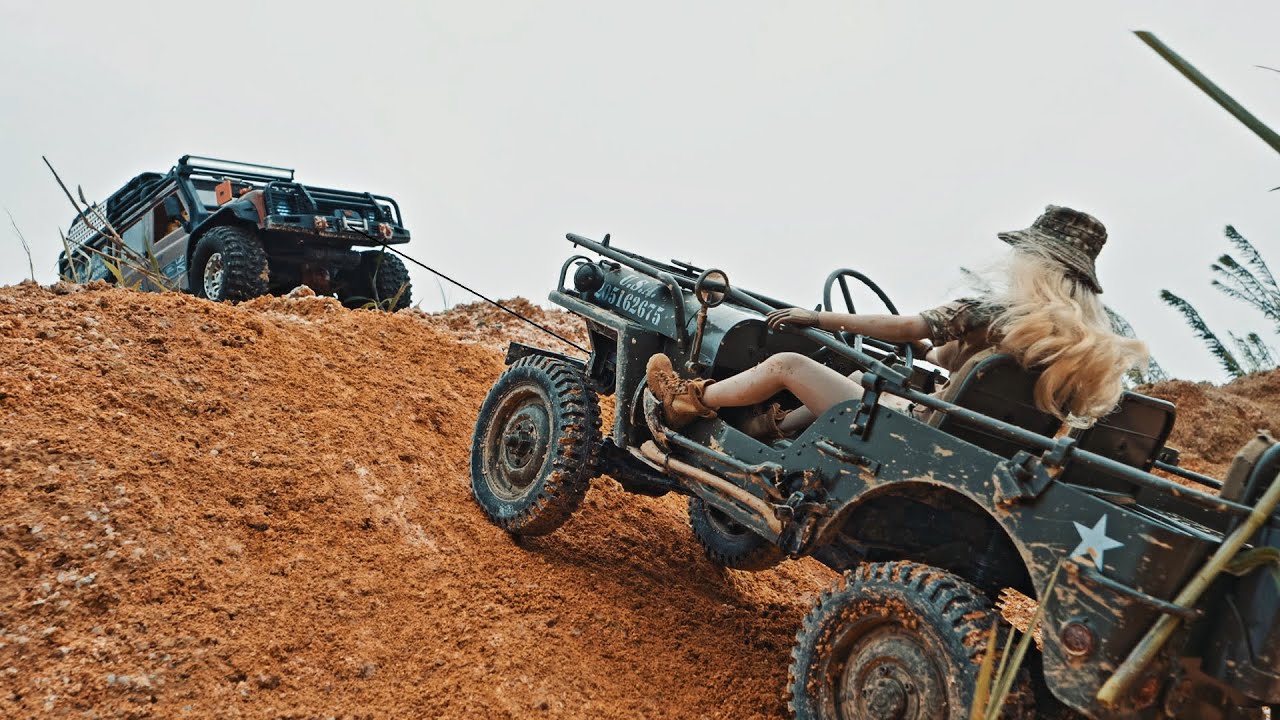 ROCHOBBY Willys 1941 MB Scaler Winch rescue operation