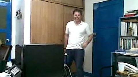 El chele bailando