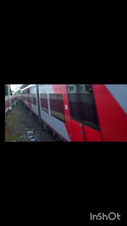 ЭС1-0?? с поездом 6801 Туапсе-Пасс. — Имеретинский курорт на перегоне ...