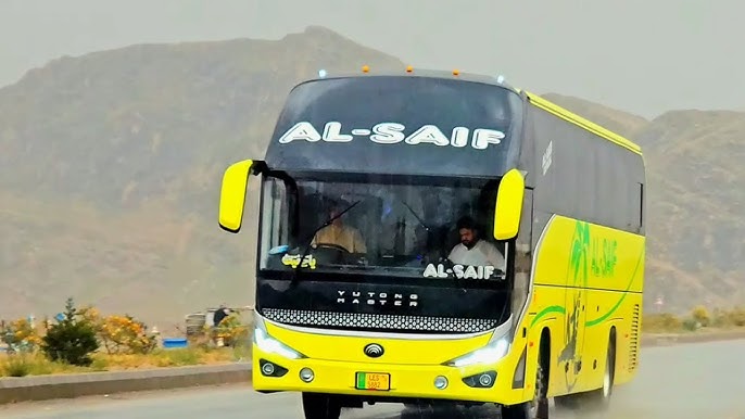 Yutong Bus and Daewoo Bus shines in the rain - YouTube