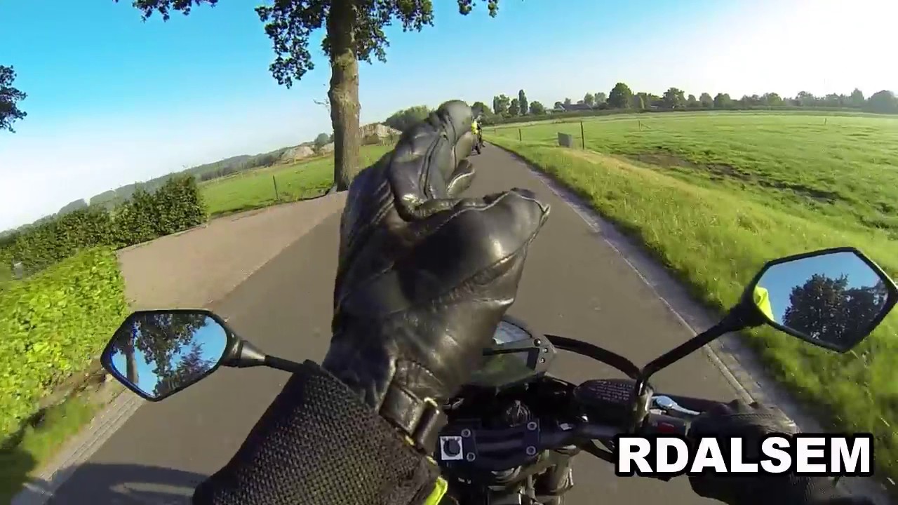 Motorexamen AVD tips en tricks ( verkeersdeelname ) Hoe het niet moet....
