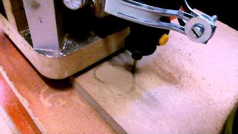 DIY Homemade CNC Router - First cut