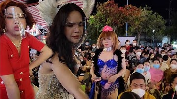 Su Su Yumi Lệ Râu "QUẶM" Trai Đẹp Náo Loạn khiến Diva Cát Thy phát hờn giữa sân khấu