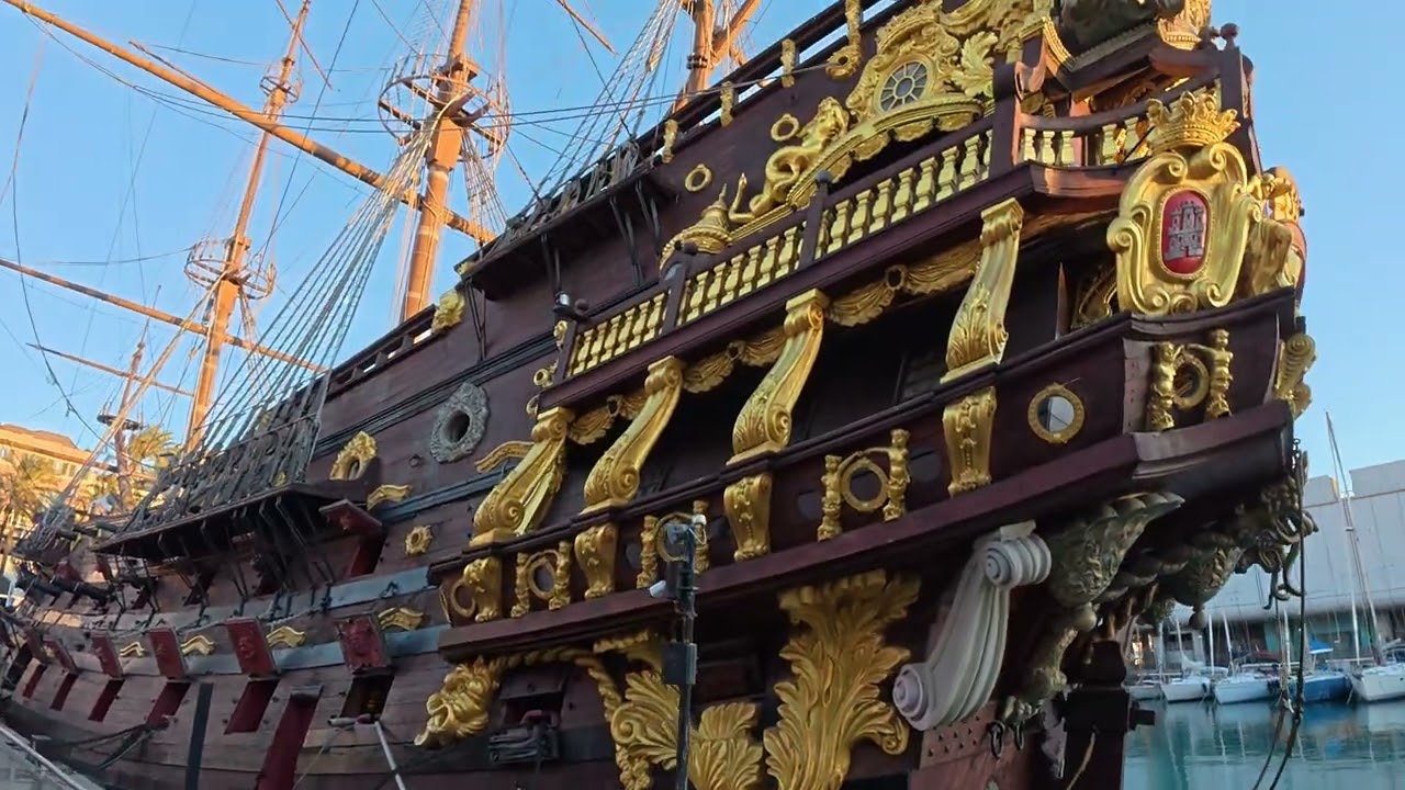 En næsten vulgær galeon?  -  An almost vulgar Galleon lying Genova