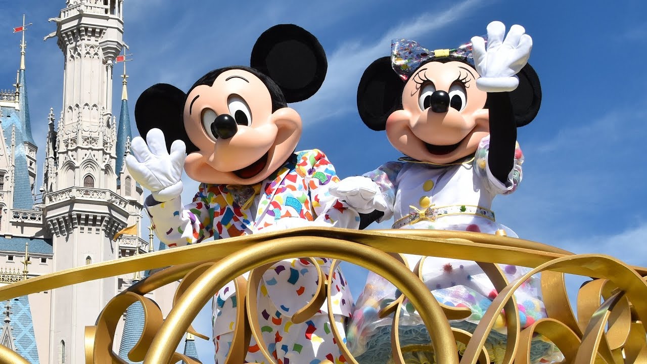 Mickey & Minnie Mouse Finale of Move It!, Shake It!, MousekeDance It! Street Party, Magic Kingdom