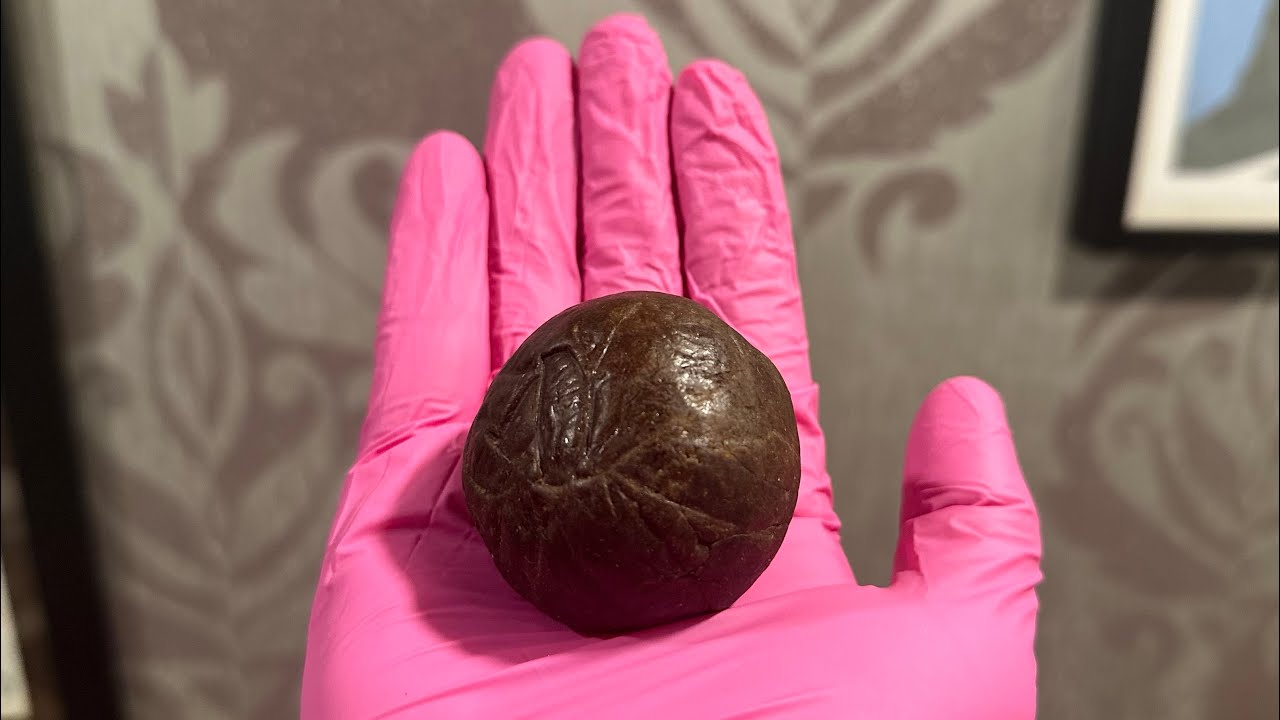 Mastering the Art of Bubble Hash: Creating a Perfect 2 oz Temple Ball