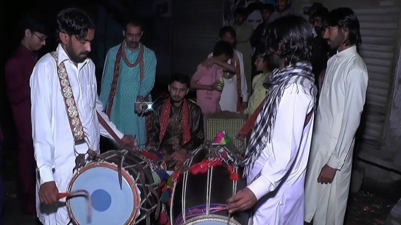 Pakistan Most Papular Dhol Player   Desi Dhol Master   Punjabi Vyah Da Dhol Music